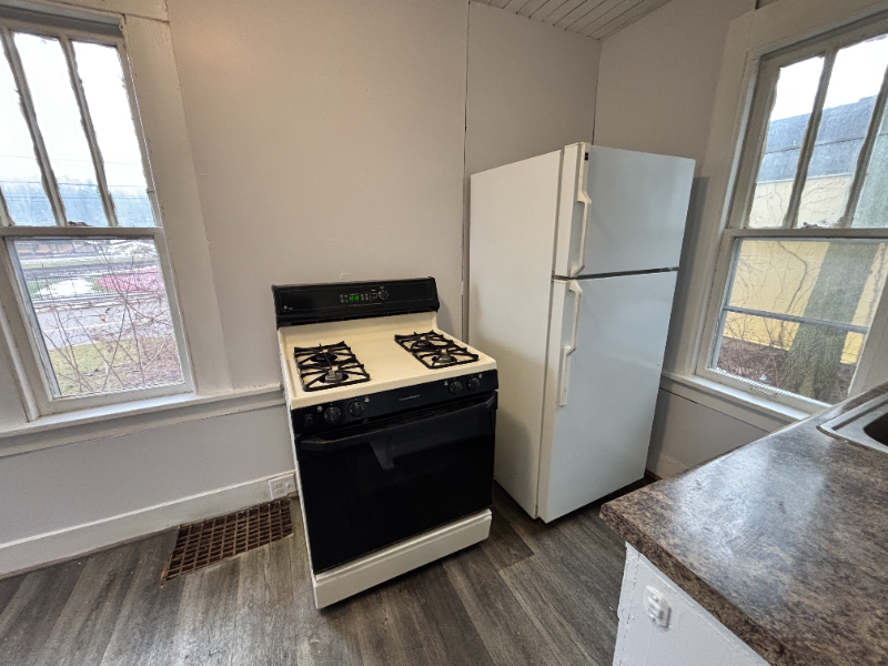 1404 W Michigan Ave #2 - Photo 5 of 18