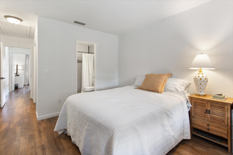5322 Bradbury Ct - Photo 2 of 8
