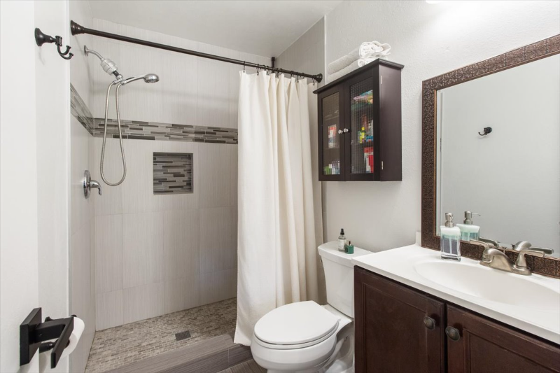 5322 Bradbury Ct - Photo 3 of 8