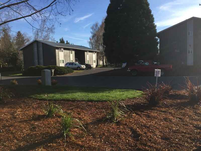 301 Whitesell Ave W - Photo 3 of 12