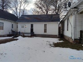 featured image of 912 Willow Ave