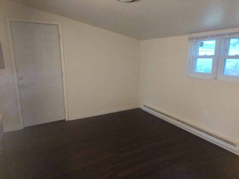 912 Willow Ave - Photo 3 of 10