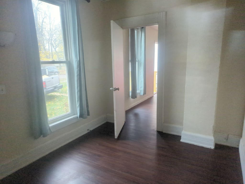 912 Willow Ave - Photo 5 of 22