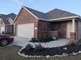 featured image of 4311 Maple Root Ln