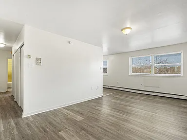 921 W Spencer Ave #10 - Photo 3 of 12