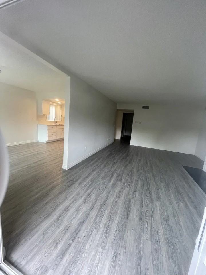 781 Amigos Way - Photo 3 of 24