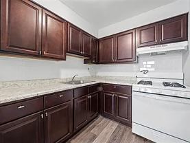 1774 W Godfrey Ave #10 - Photo 1 of 1