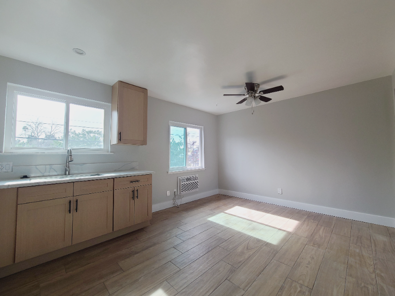 14248 Gilmore St #7 - Photo 4 of 13