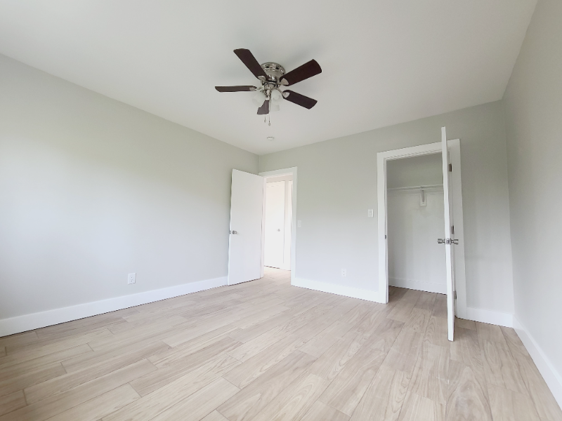 14248 Gilmore St #7 - Photo 7 of 13