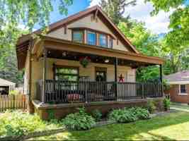 featured image of 2551 Eastern Ave Se #1