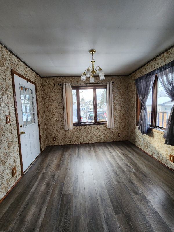 5625 Tower Ave - Photo 3 of 13