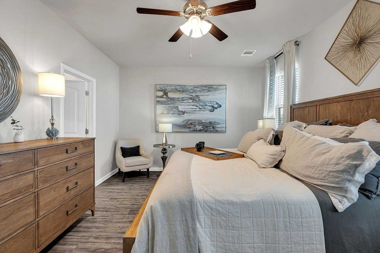 Nautical Point at Lakeshore Villages - Photo 6 of 34