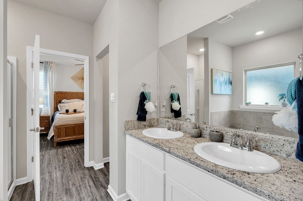 Nautical Point at Lakeshore Villages - Photo 7 of 34