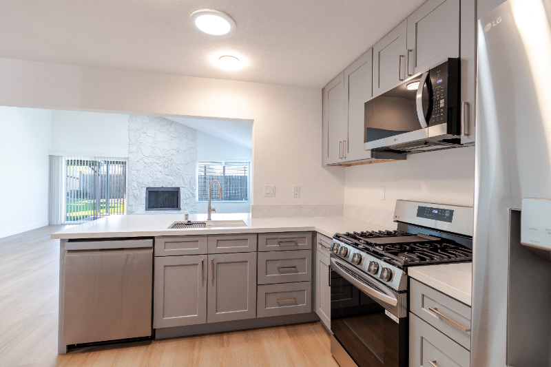 10766 Parkdale Ave - Photo 2 of 20