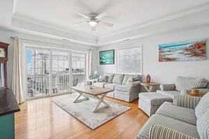 featured image of 7 F St #4