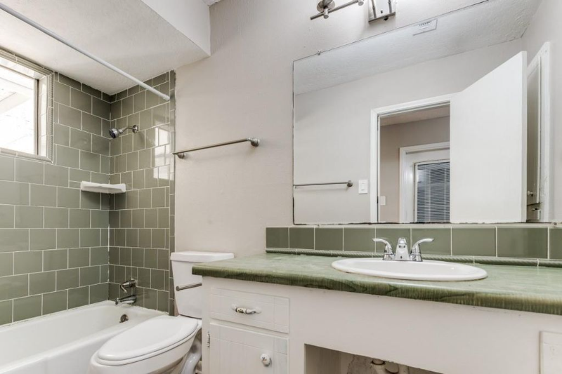3120 Royal St - Photo 2 of 11