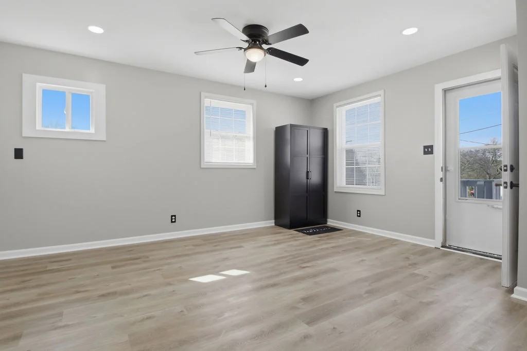 2741 Jones Ave #B - Photo 5 of 17