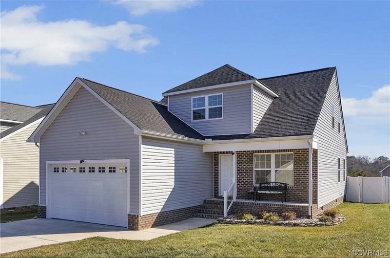 3913 Lighthouse Ln - Photo 2 of 27