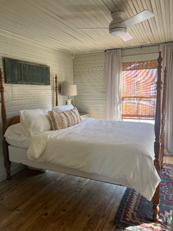 614 Holt St - Photo 4 of 11