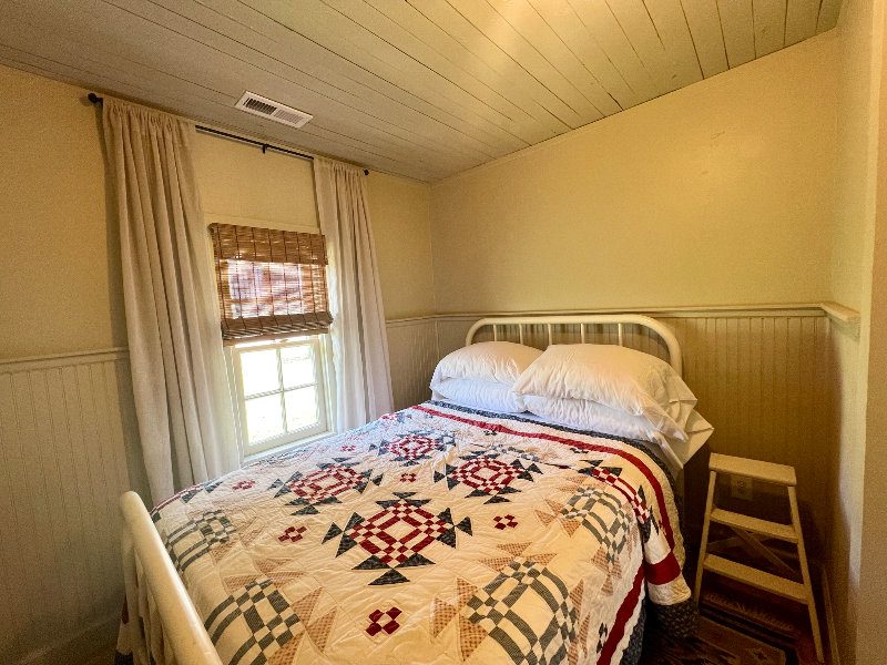 614 Holt St - Photo 5 of 11