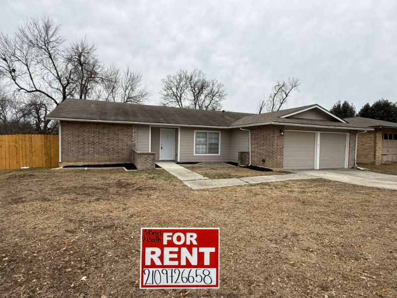 6614 Robin Frst - Photo 2 of 18