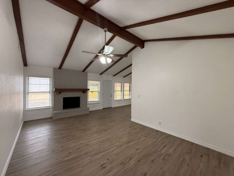 6614 Robin Frst - Photo 4 of 18