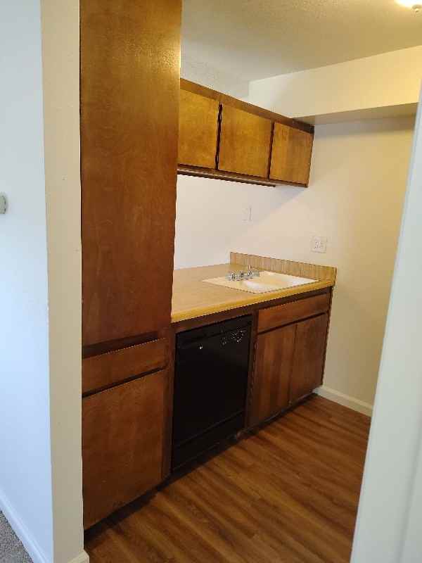 2401-2 Christmas Tree Ln Bakersfield Ca - Photo 3 of 13
