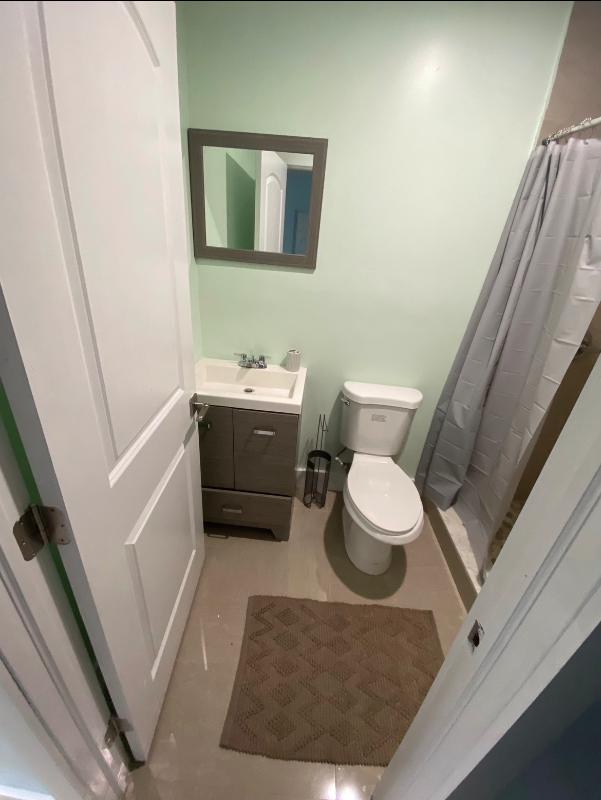 20522 Nw 19th Ave - Photo 3 of 6