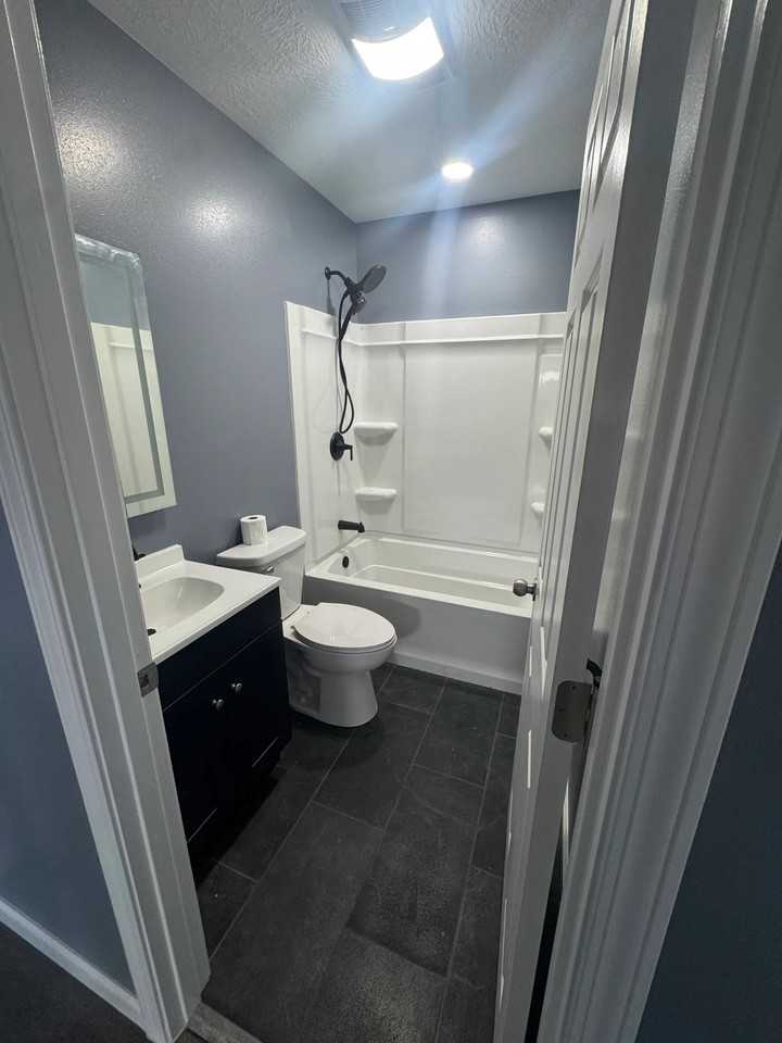 223 Elm St - Photo 6 of 19