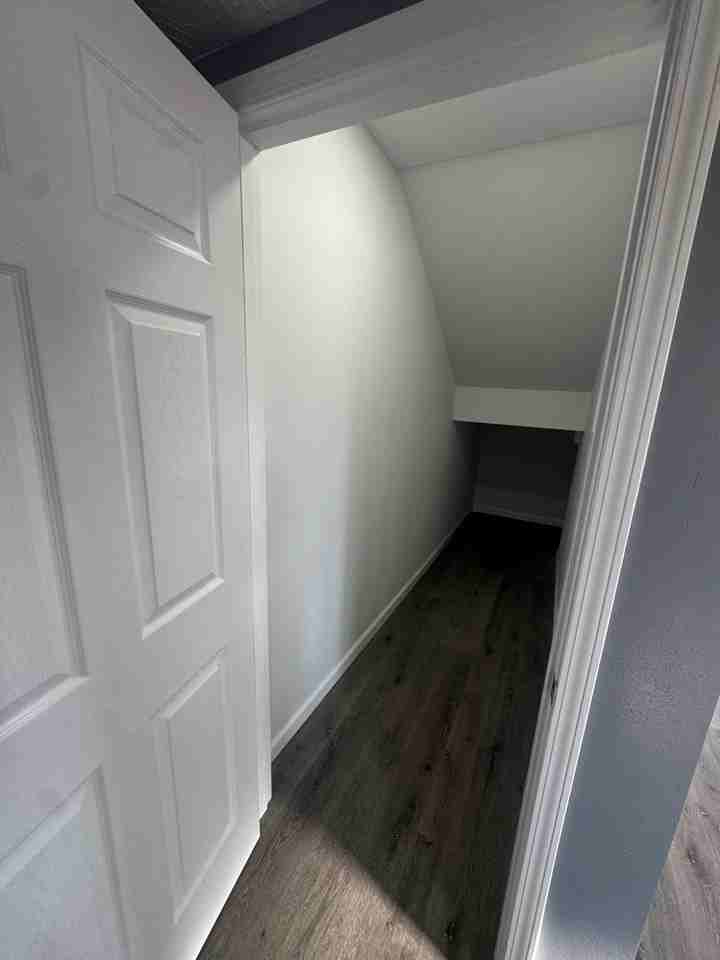 223 Elm St - Photo 7 of 19