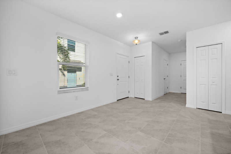 5429 Tripoli Dr - Photo 3 of 19