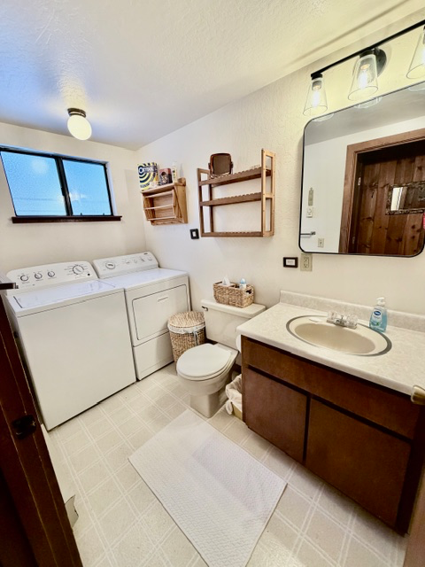 7046 4th Ave - Photo 4 of 10