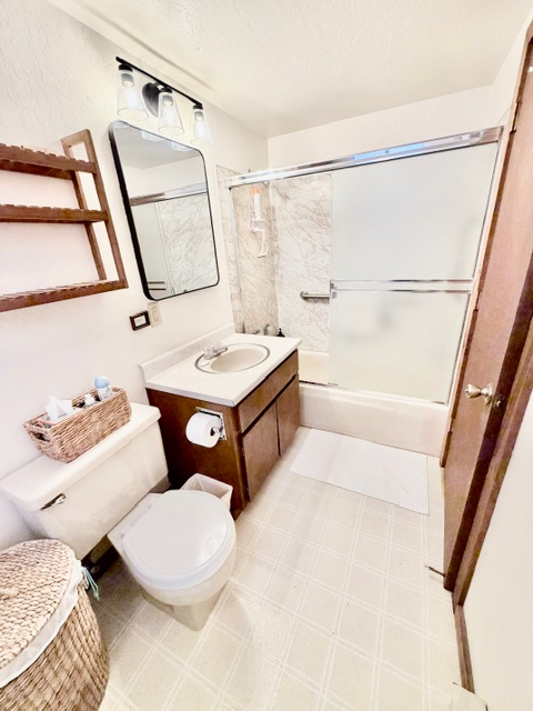 7046 4th Ave - Photo 5 of 10
