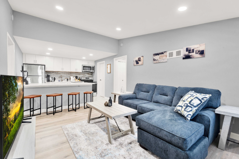 6 Roanoke Ln #124 - Photo 2 of 15