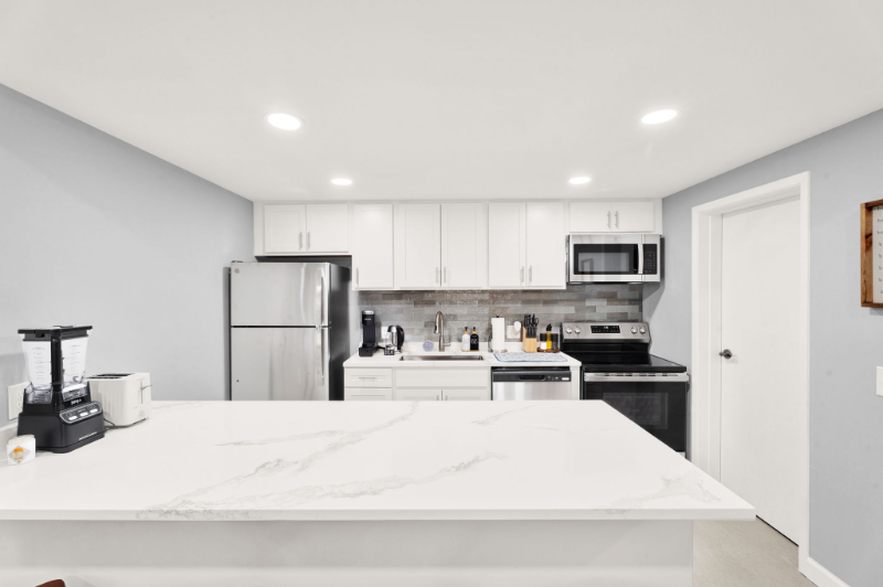 6 Roanoke Ln #124 - Photo 4 of 15