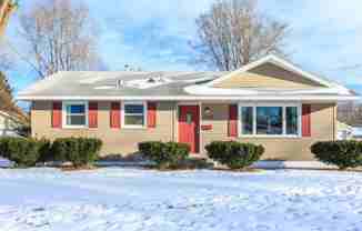 7212 Kyle Ave N - Photo 1 of 1