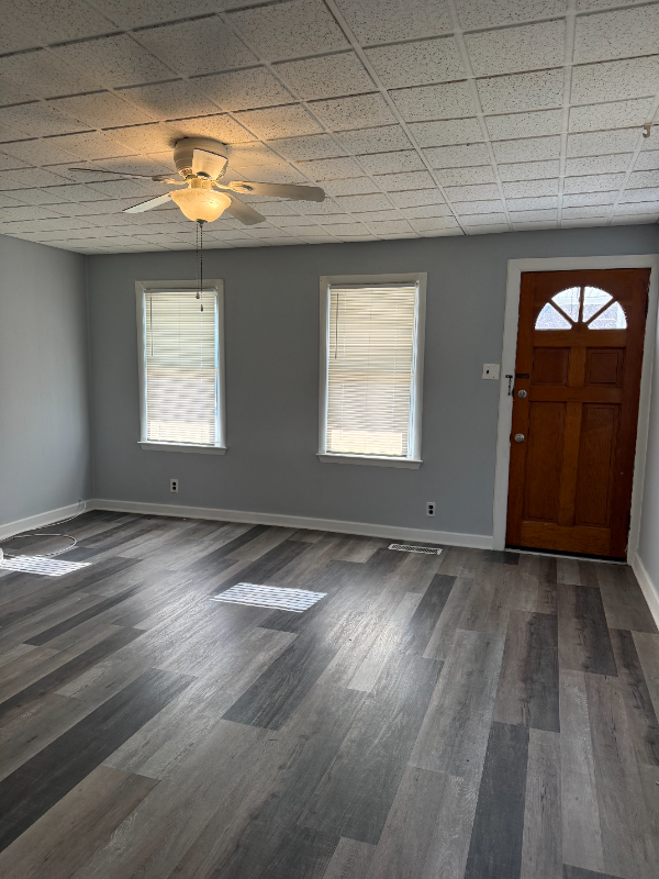 506 Broad St - Photo 5 of 12