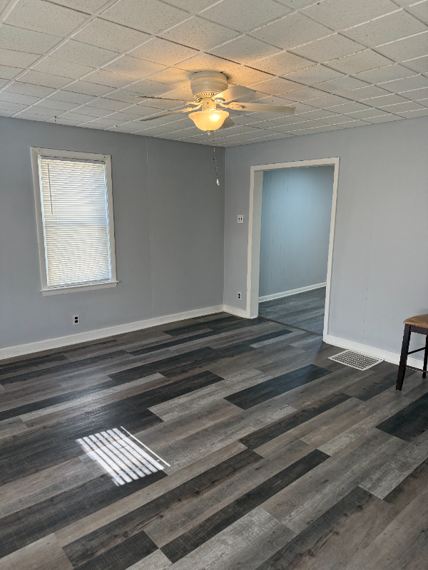 506 Broad St - Photo 6 of 12