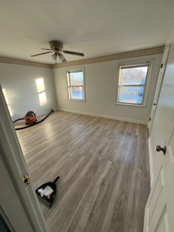 1322 W 110th St - Photo 2 of 6