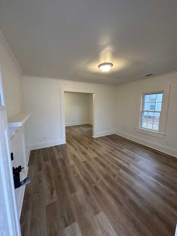 614 S Tillman St - Photo 3 of 10