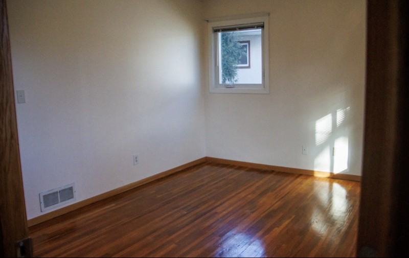 1932 Carnelian Ln - Photo 4 of 11