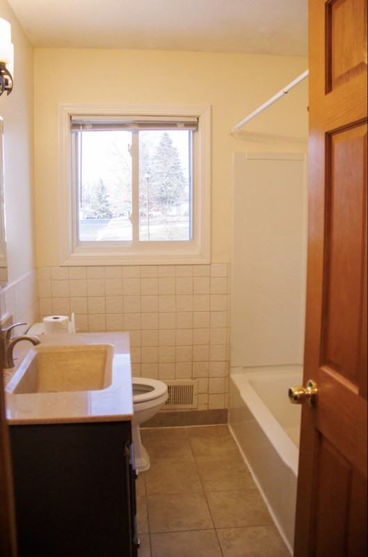 1932 Carnelian Ln - Photo 5 of 11