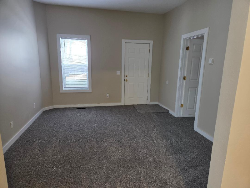 923 N Mason St - Photo 3 of 7