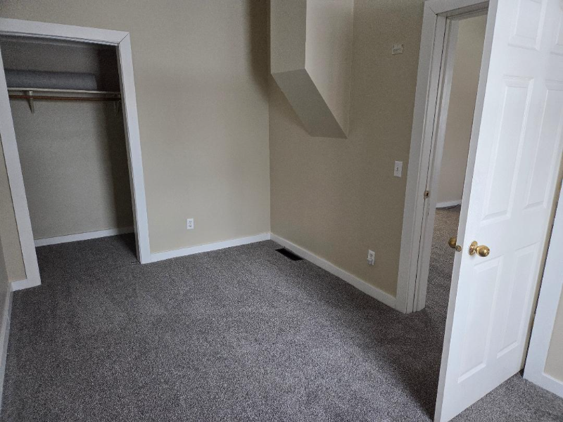 923 N Mason St - Photo 6 of 7