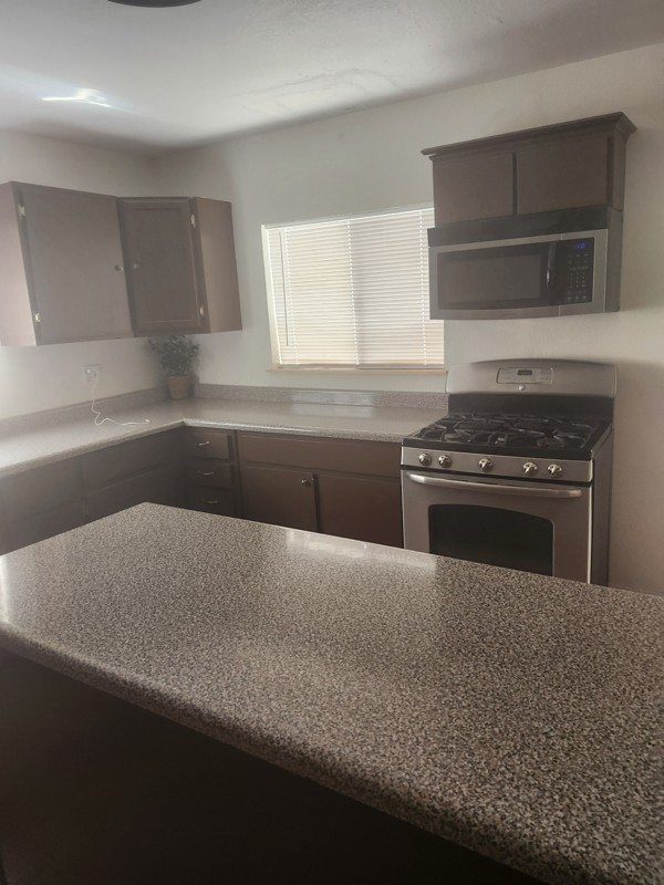 3825 Roger Joseph Dr - Photo 3 of 15