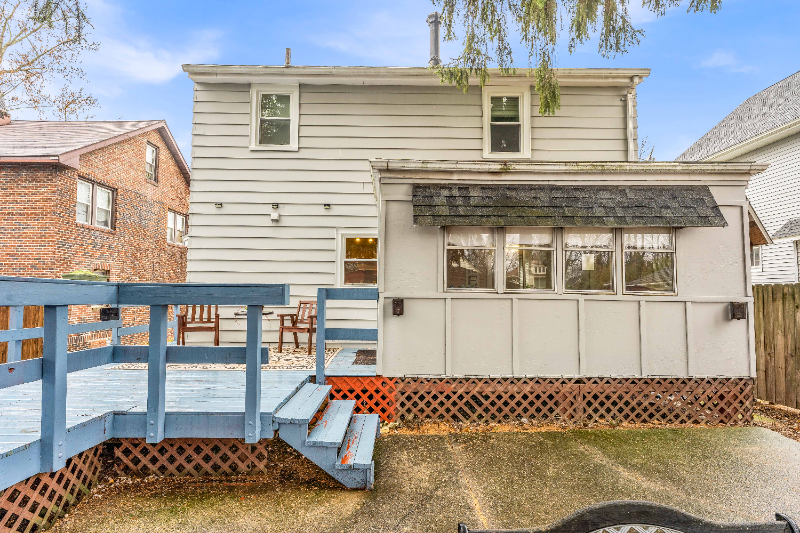 1823 7th St - Photo 3 of 22