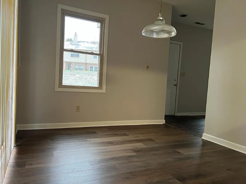 9572 Maple Way - Photo 6 of 12