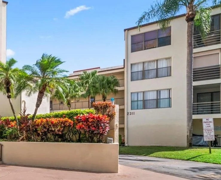 2311 S Cypress Bend Dr #117 - Photo 2 of 42