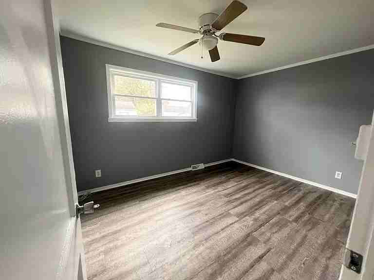 50 Rooney Ave - Photo 6 of 16