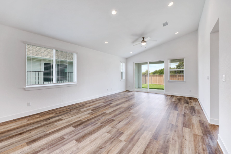 3805 Mesquite Valley Rd - Photo 3 of 20